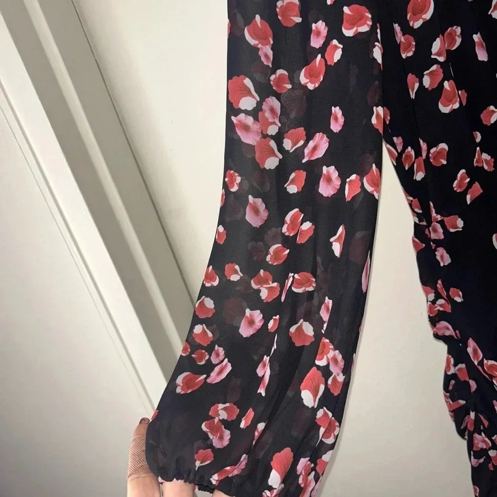 Size small flowered cocktail dress - Picture 4 of 9